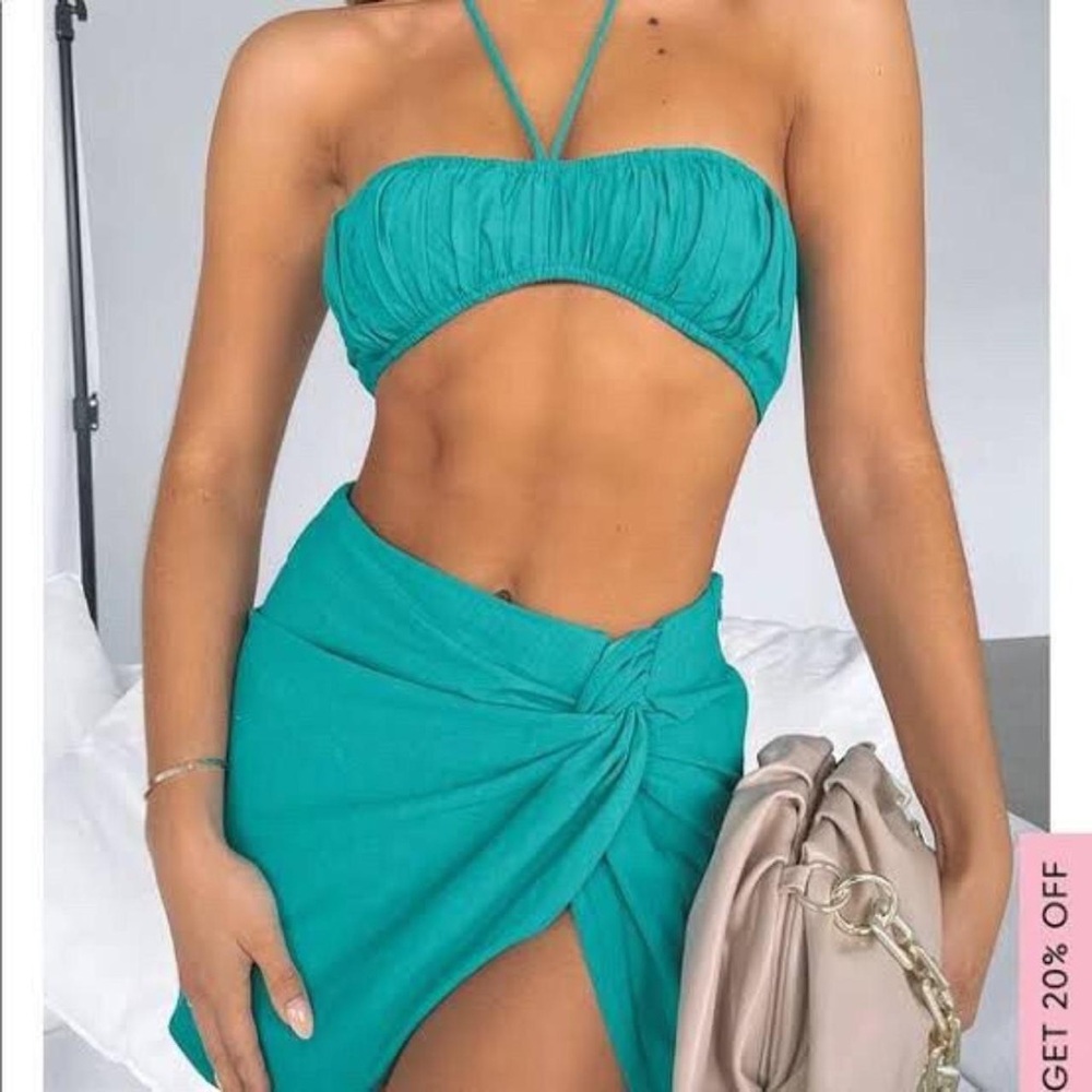 Italian Romance Crop XS & Sunset Views mini skirt S in pine
